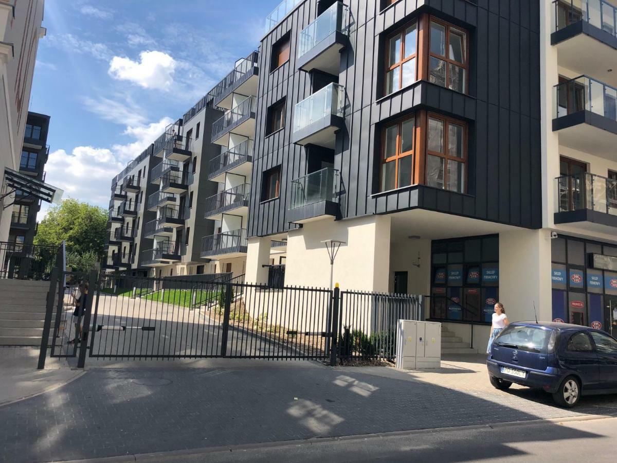 Targi Z Garazem I Silownia Apartment